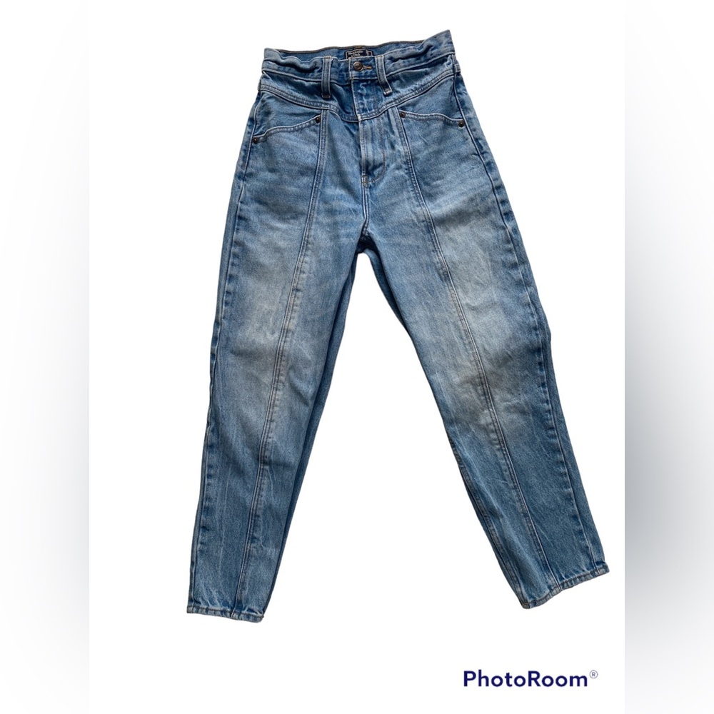 Abercrombie & Fitch Light Wash High Rise Balloon Leg 100% Cotton Jeans 26 2 R